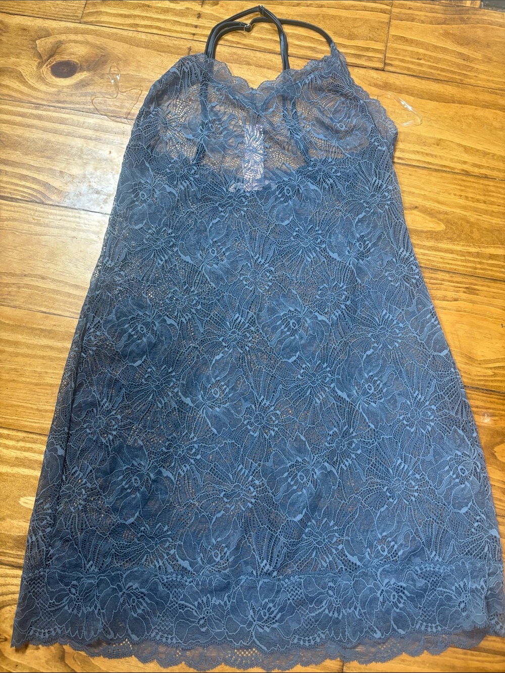 NWT Victoria’s Secret Size Medium Deep Blue Lace Nightgown